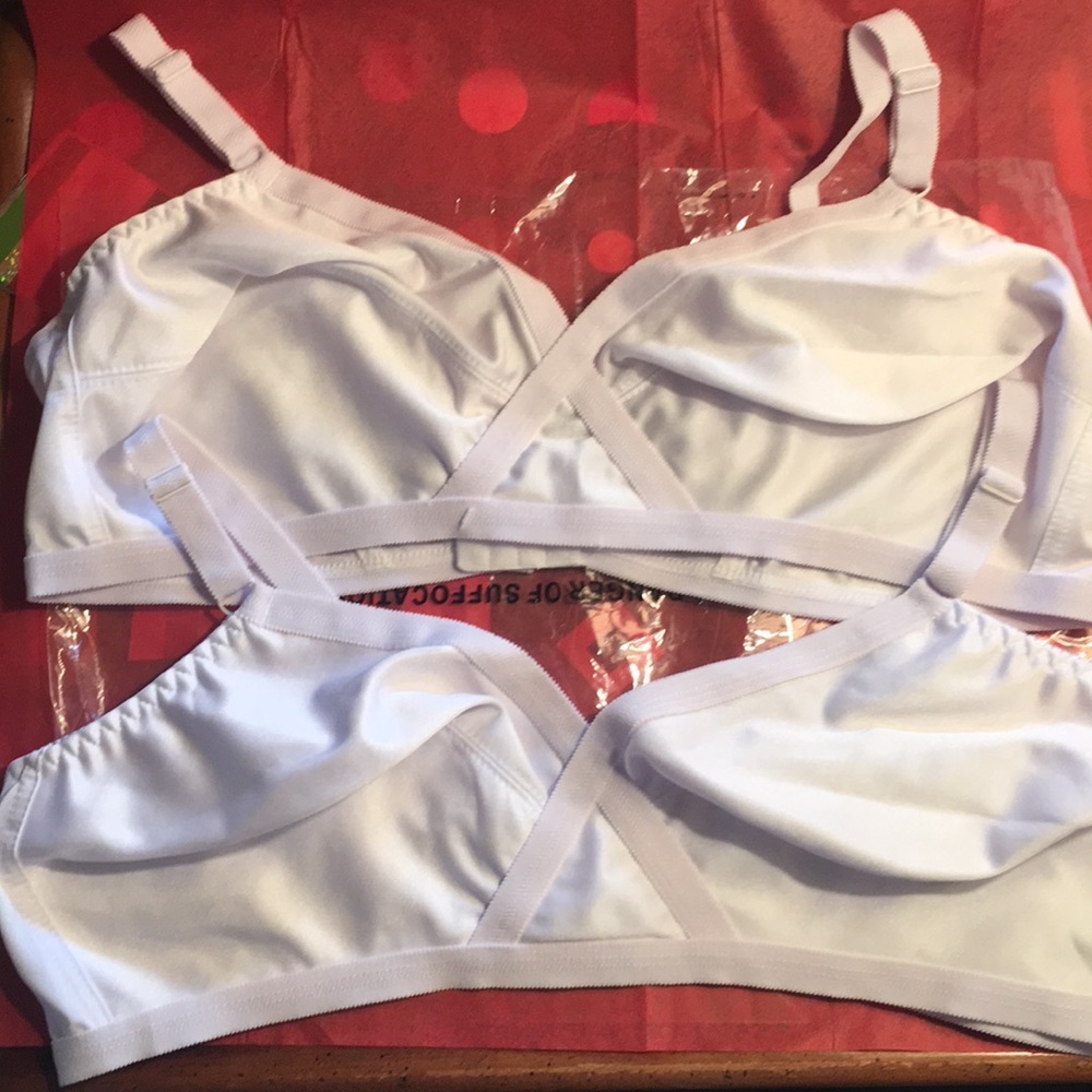 42D set of two bras